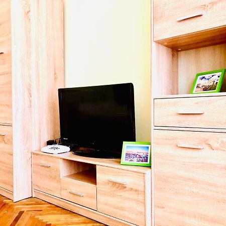 Apartment Near Opera On Horodotska 11 Lviv Eksteriør billede